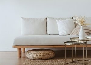 white-sofa.jpg white-sofa.jpg